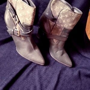 Authentic Louis Vuitton Ankle Boots